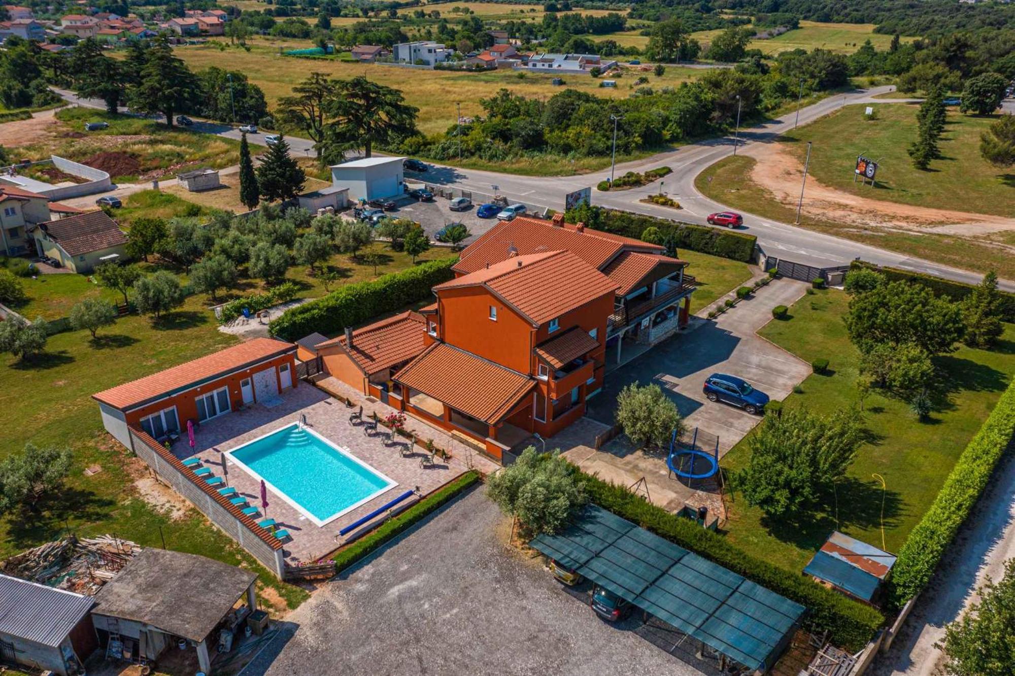 6 Apartment